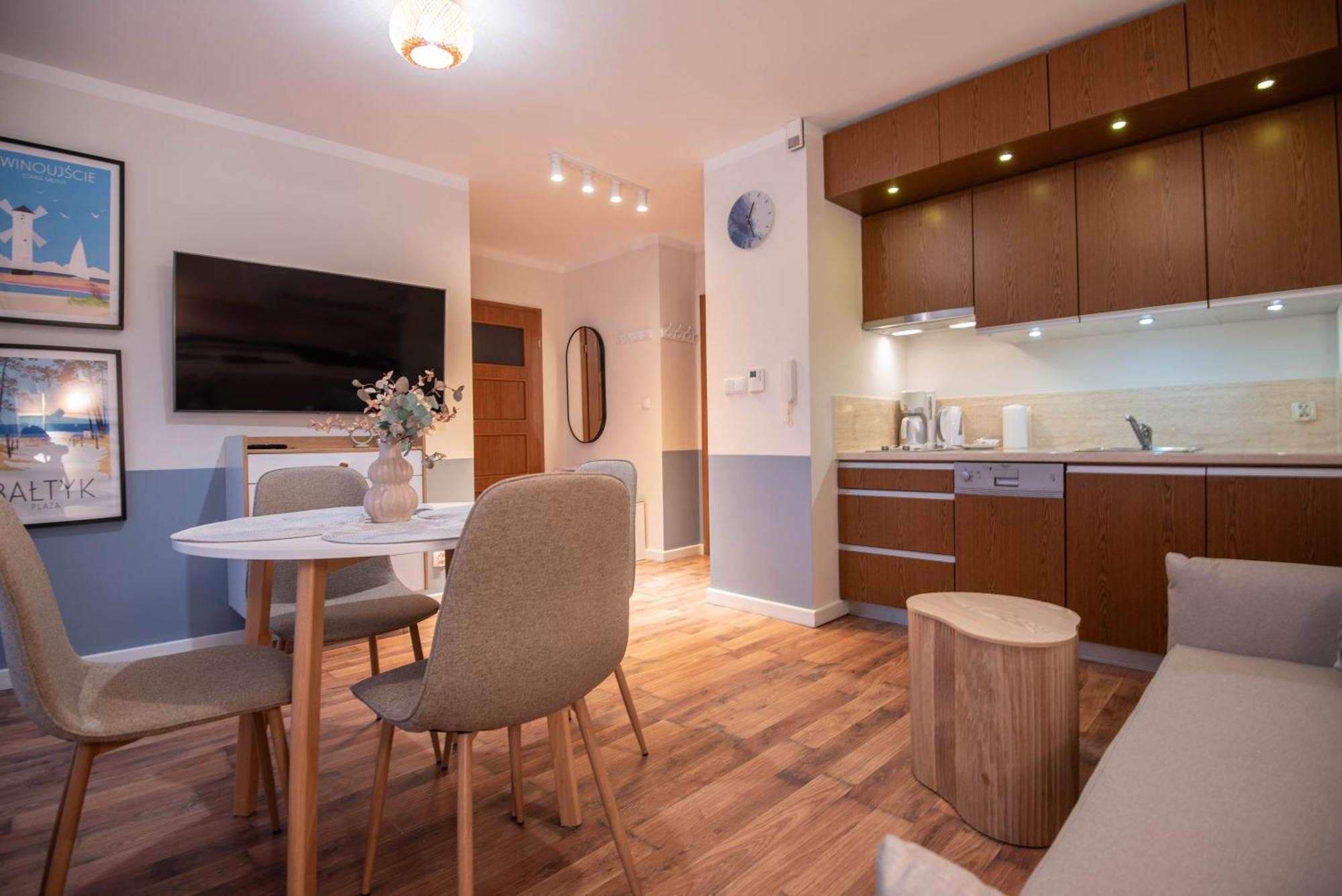 Apartamenty Mistral Z Parkingiem - Promenada & Morze - Apartamenty Na Wyspie Svinoústí Exteriér fotografie