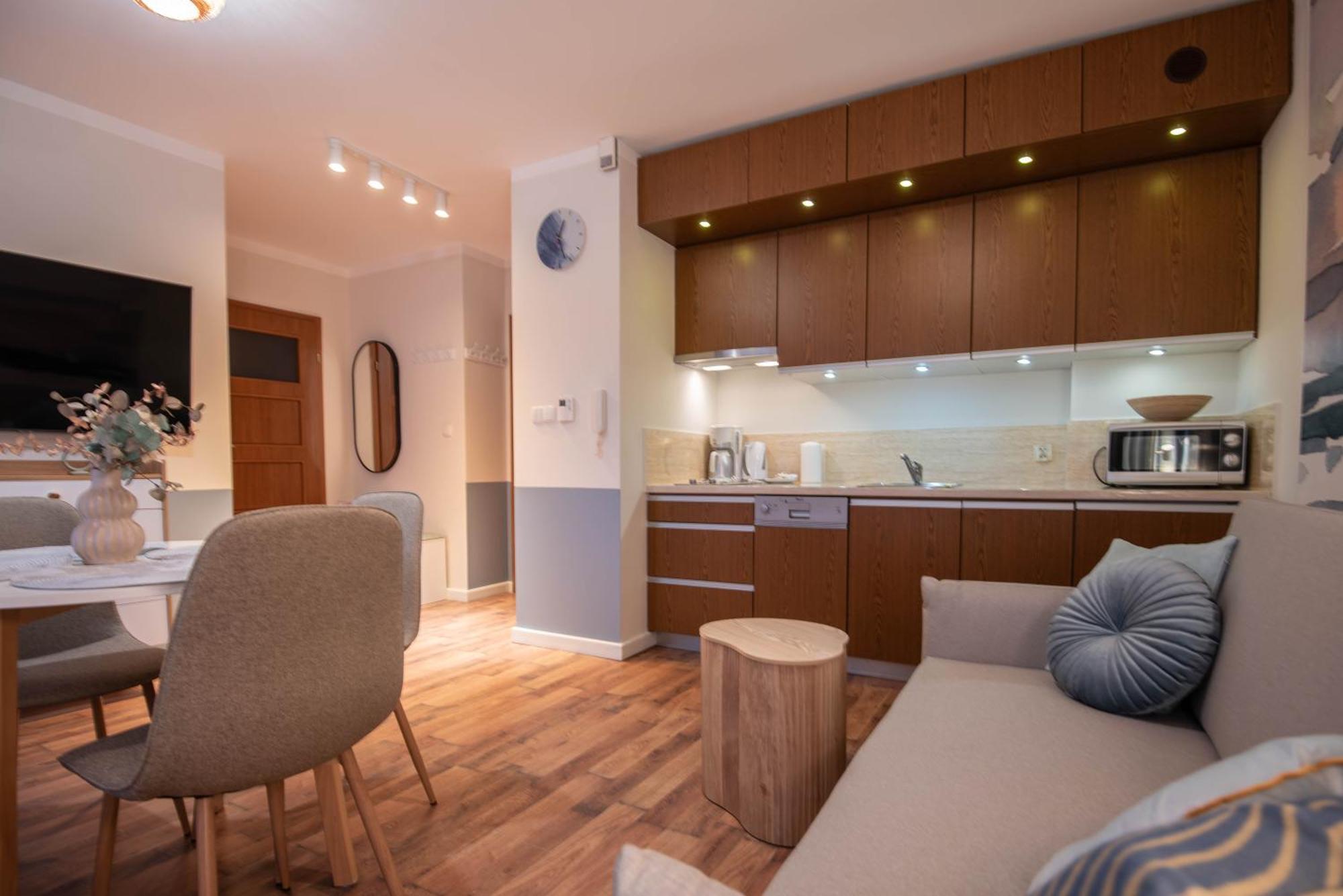 Apartamenty Mistral Z Parkingiem - Promenada & Morze - Apartamenty Na Wyspie Svinoústí Exteriér fotografie